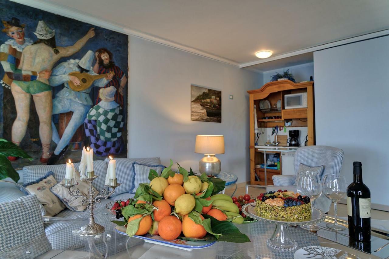 Luxury Apartment And Charm Sea View Isola Bella Taormina Exteriör bild