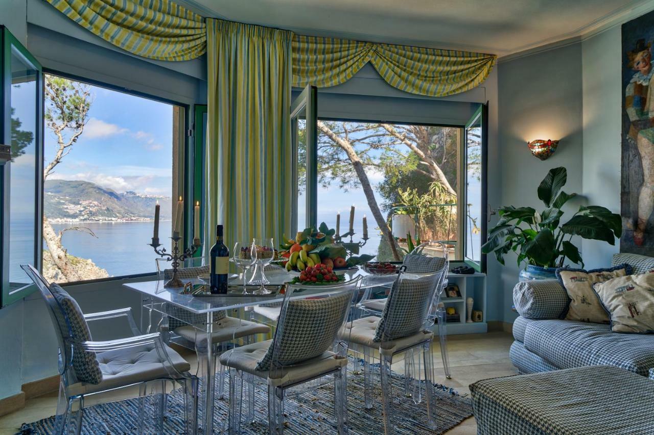 Luxury Apartment And Charm Sea View Isola Bella Taormina Exteriör bild