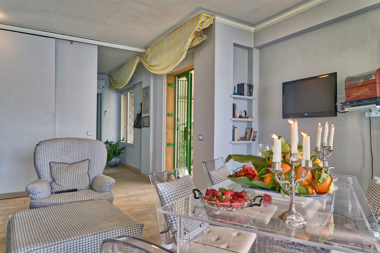 Luxury Apartment And Charm Sea View Isola Bella Taormina Exteriör bild